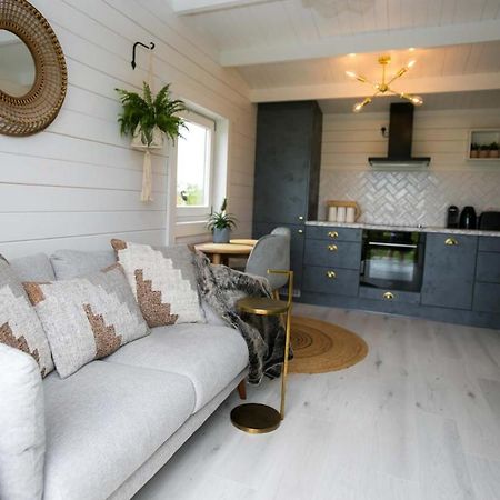 The Paddocks Cabin - Stylish, Cozy & Private Cill Airne Exteriör bild