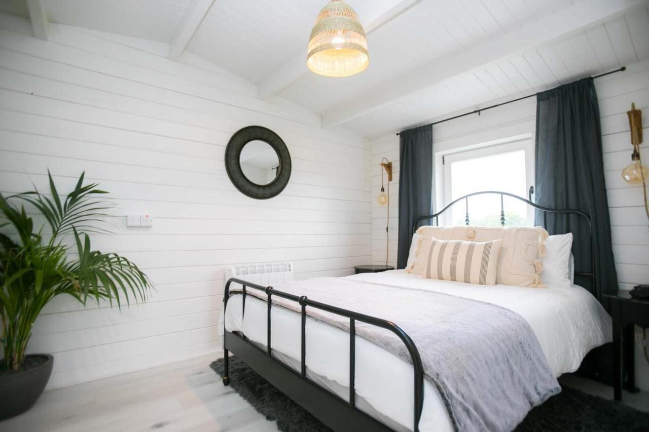 The Paddocks Cabin - Stylish, Cozy & Private Cill Airne Exteriör bild